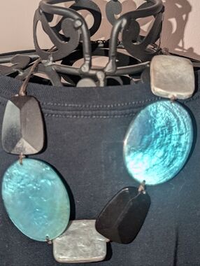 Coastal Modern BohoChic Turquoise & Silver Resin Hammered Bib Statement Necklace